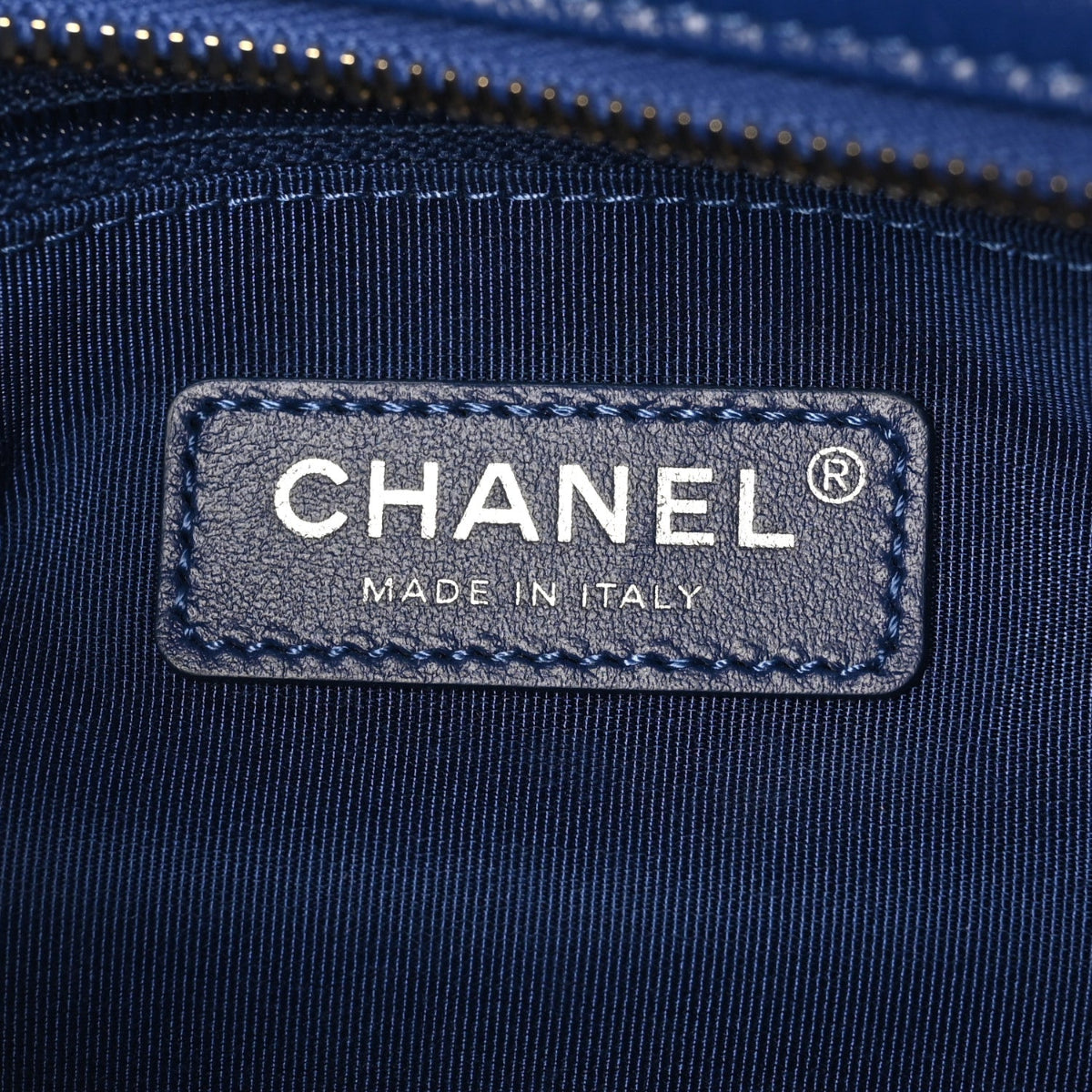 Aged Calfskin Quilted Medium Gabrielle Logo Hobo Blue