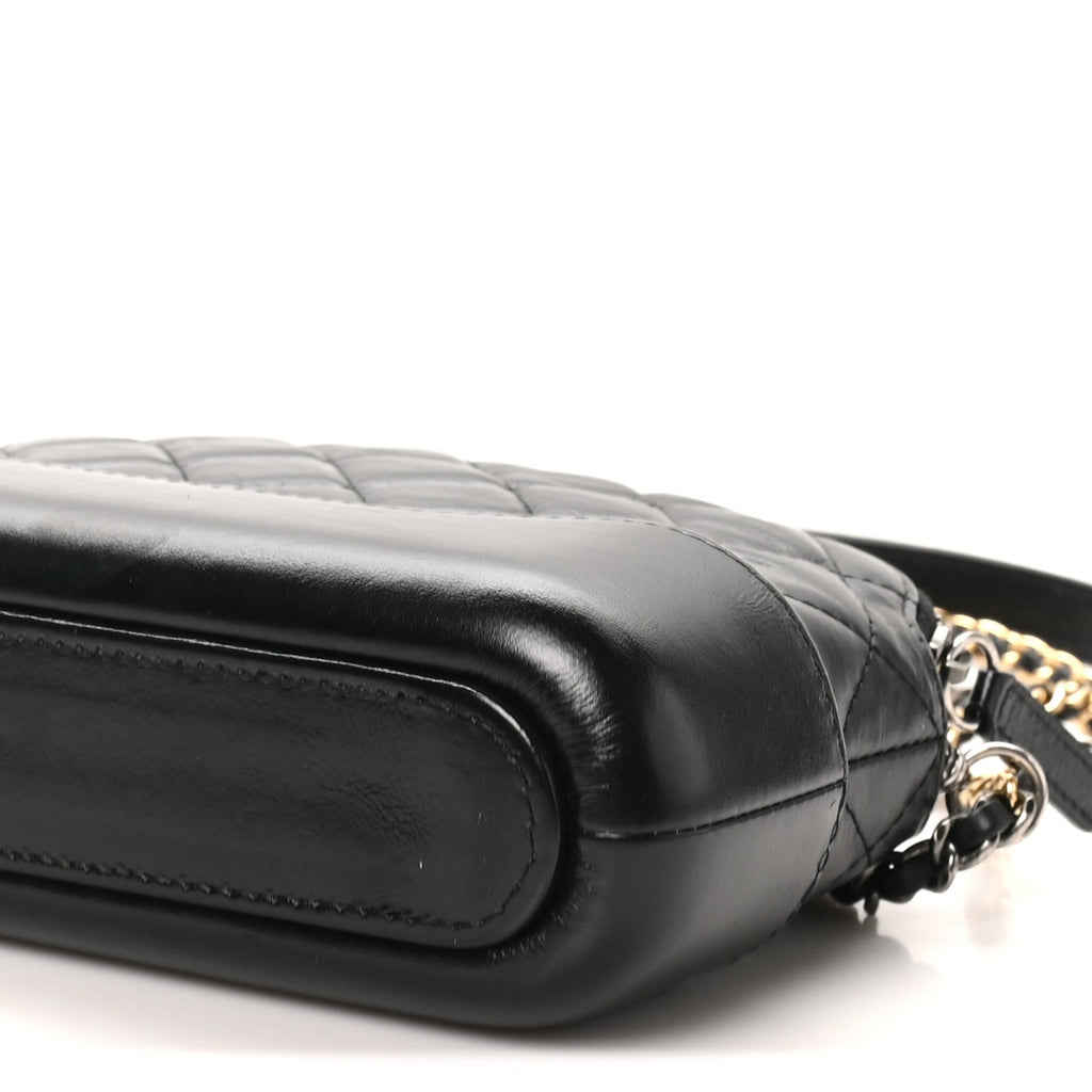 Aged Calfskin Quilted Small Gabrielle Clutch With Chain Black