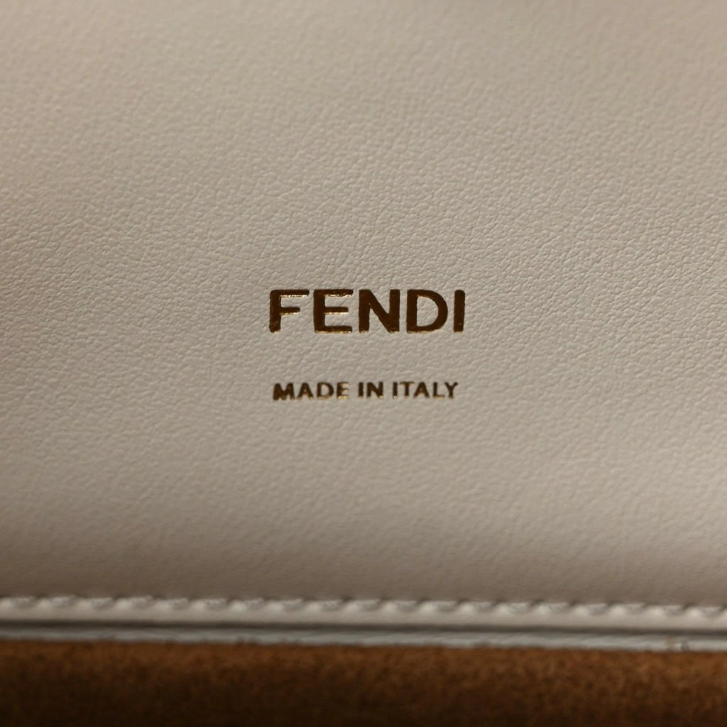 Agnello Old Shine F is Fendi Kan U Shoulder Bag White