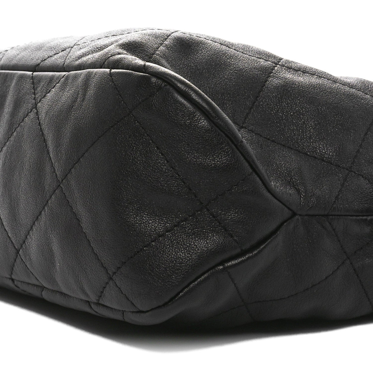 Calfskin Quilted Daily Hobo Black