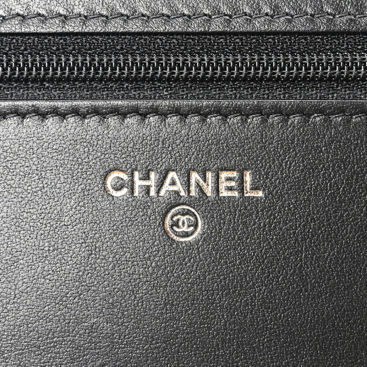 Calfskin Quilted Maxi Pearl Wallet On Chain WOC Black