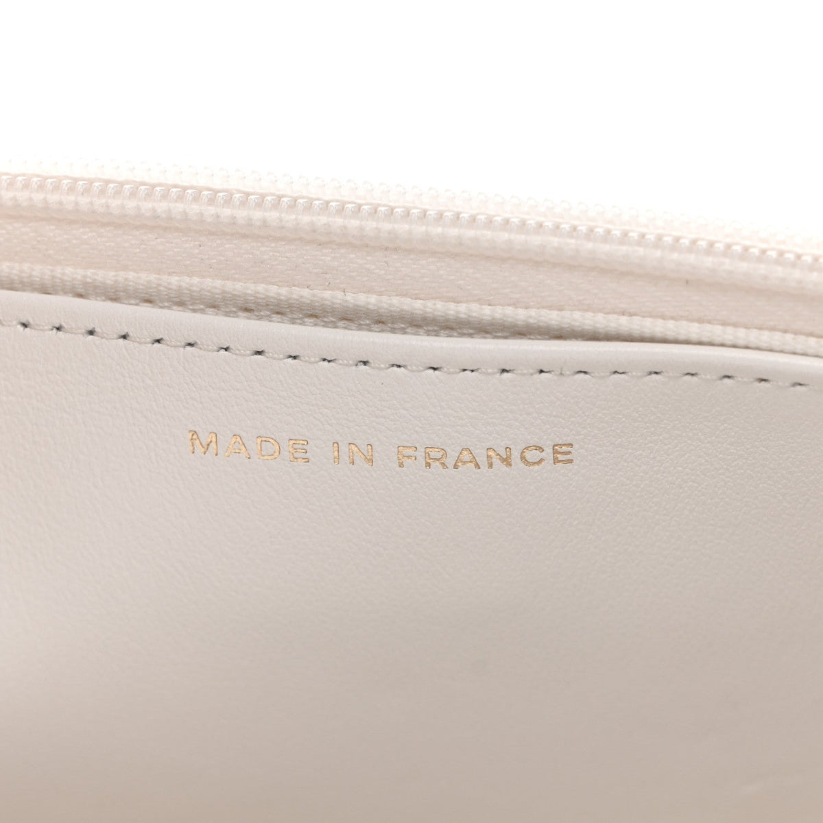 Caviar Quilted Enamel Coco Casino Wallet On Chain WOC White