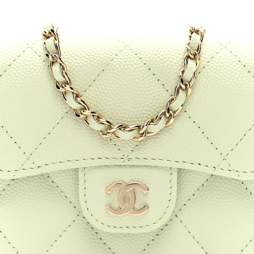 Caviar Quilted Flap Card Holder On Chain Light Green