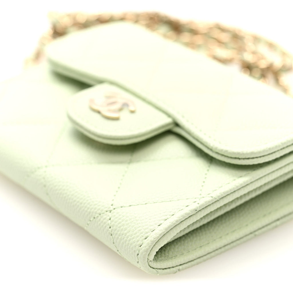 Caviar Quilted Flap Card Holder On Chain Light Green