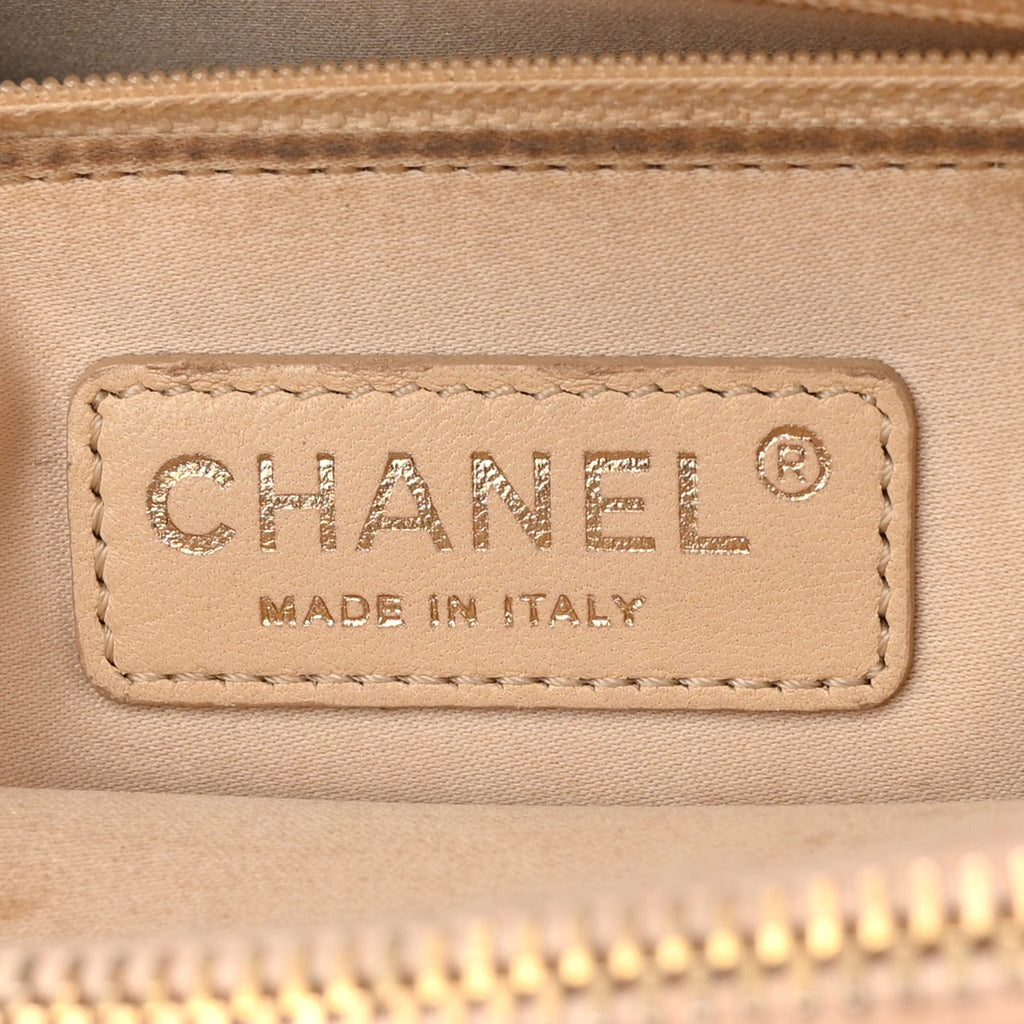Caviar Quilted Grand Shopping Tote GST Beige Clair