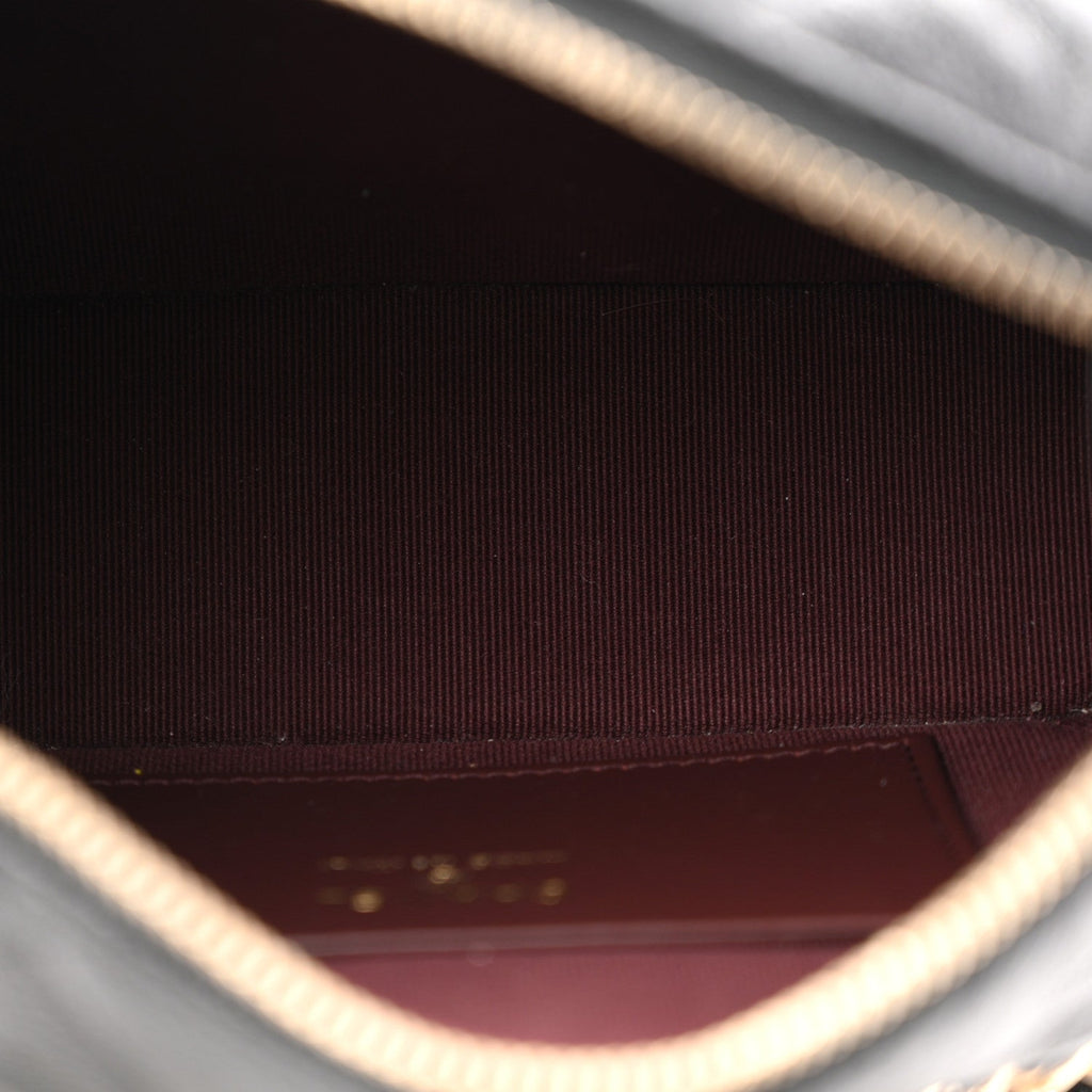 Caviar Quilted Hobo Clutch With Chain Black