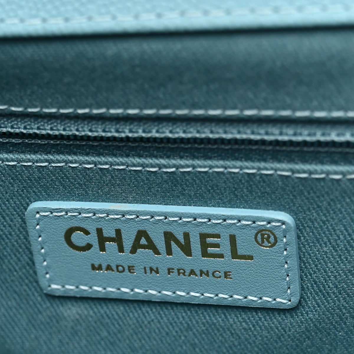 Caviar Quilted Medium Business Affinity Flap Light Blue