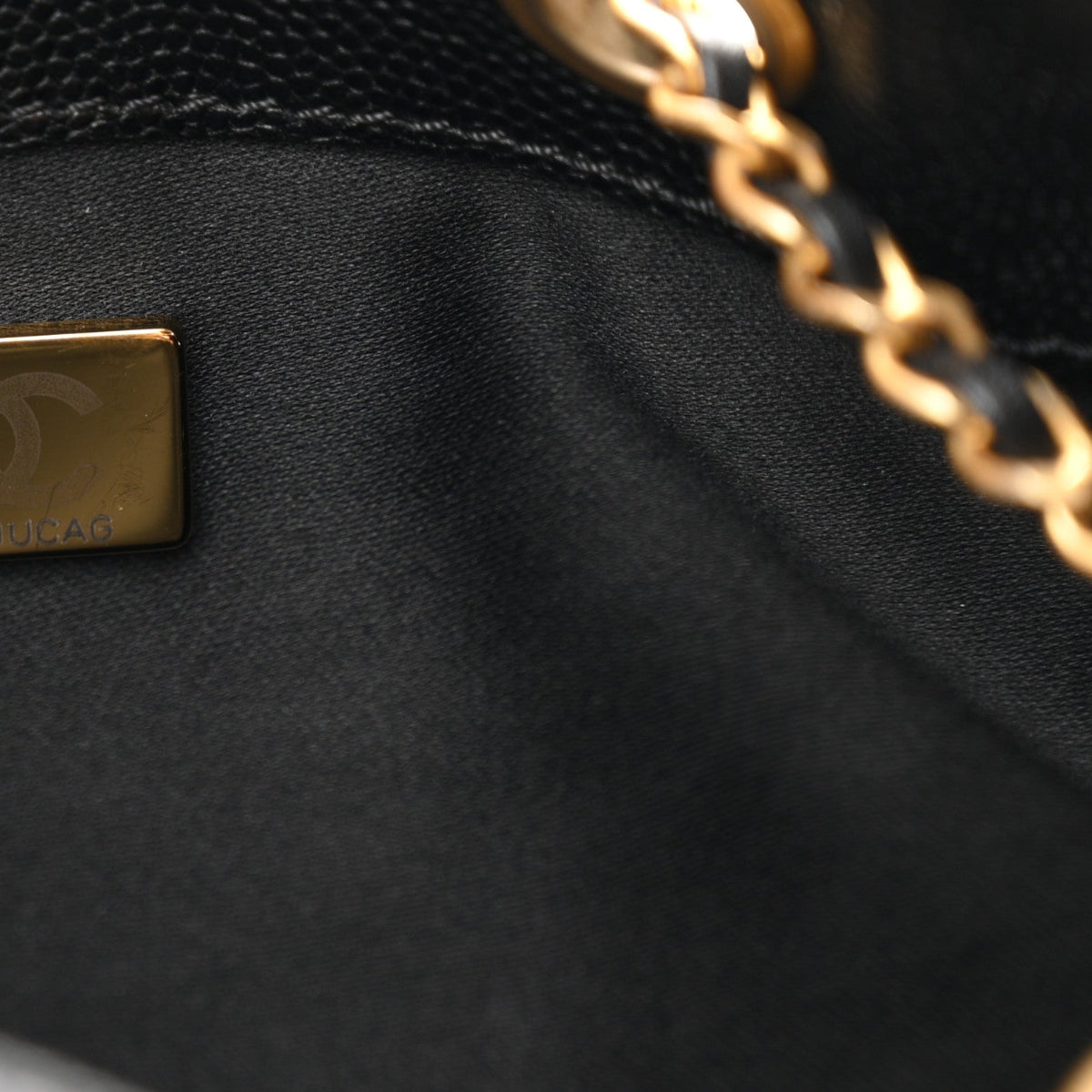 Caviar Quilted Medium Chanel 25 Handbag Black