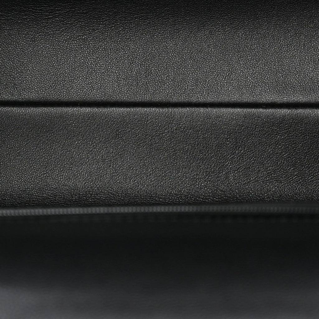 Caviar Quilted Medium Retro Twist Top Handle Flap Black