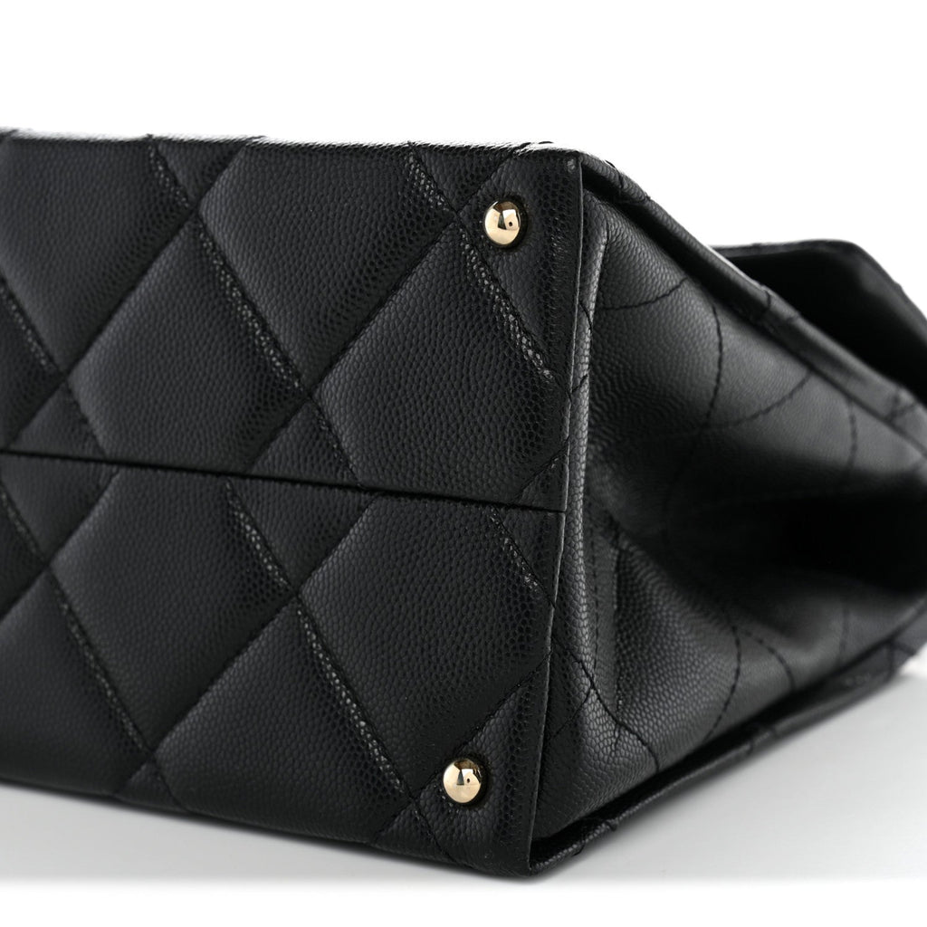 Caviar Quilted Medium Retro Twist Top Handle Flap Black