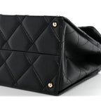 Caviar Quilted Medium Retro Twist Top Handle Flap Black