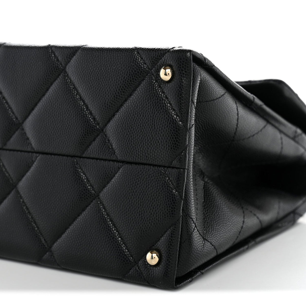 Caviar Quilted Medium Retro Twist Top Handle Flap Black