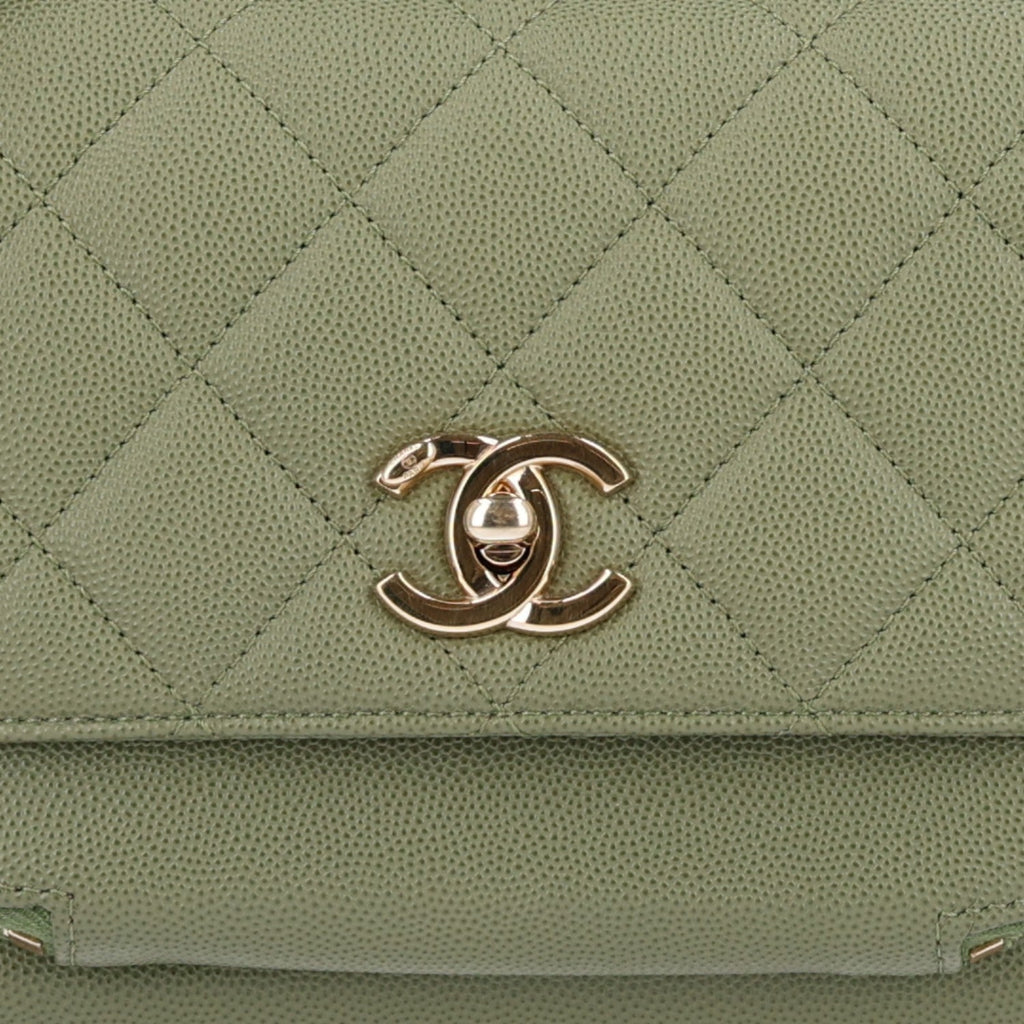 Caviar Quilted Small Business Affinity Flap Green