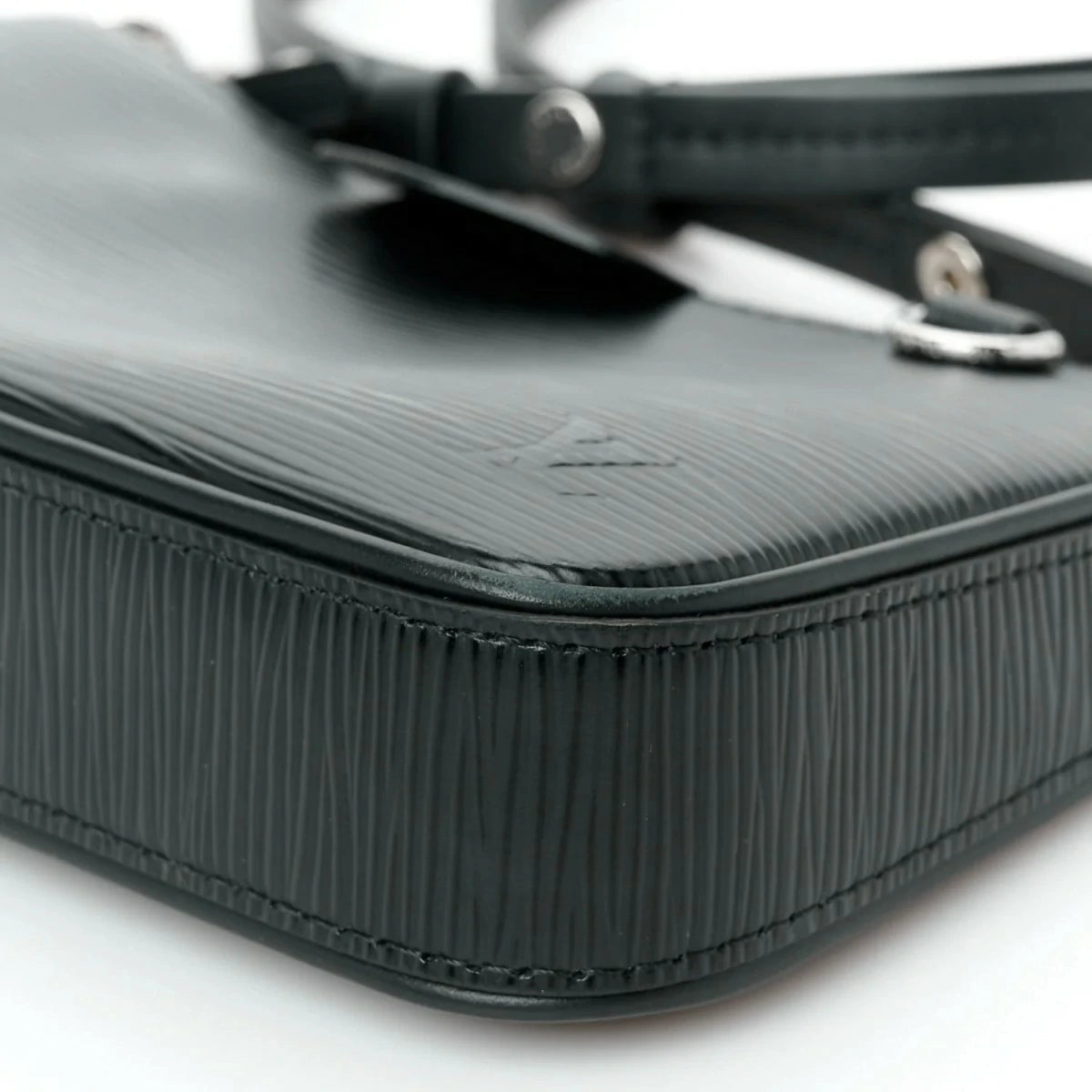 Epi Easy Pouch On Strap Black
