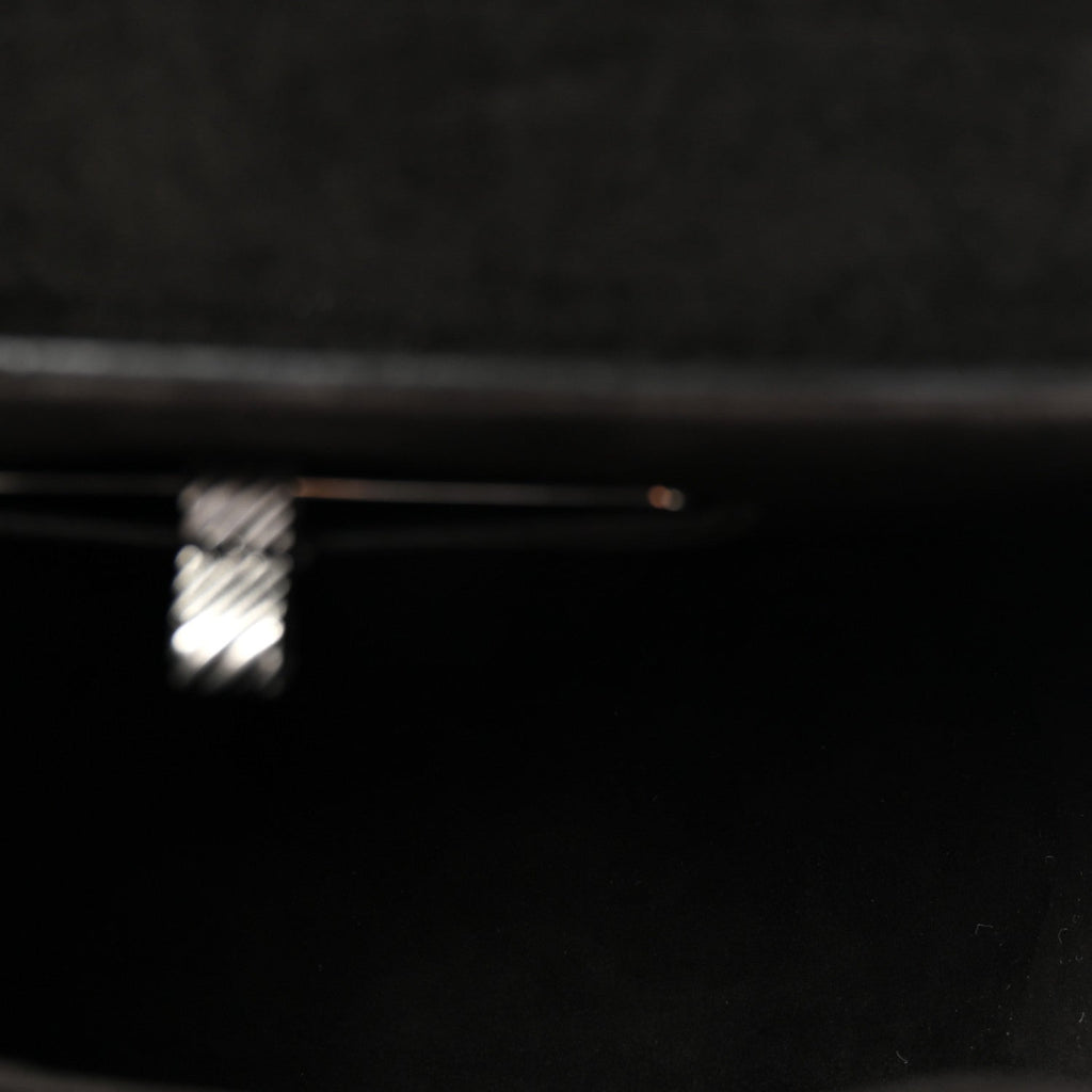 Epi Twist Shoulder Bag MM Argent