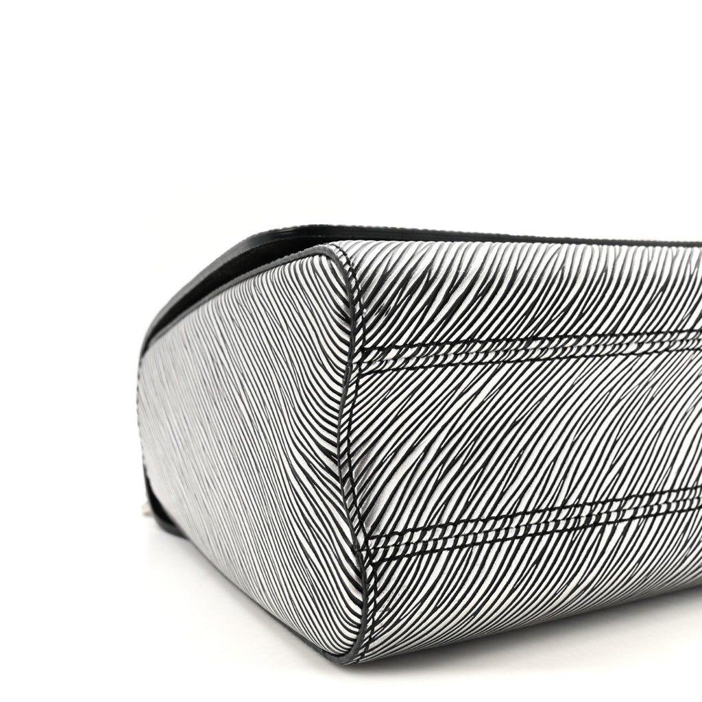 Epi Twist Shoulder Bag MM Argent