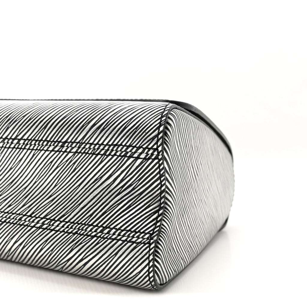 Epi Twist Shoulder Bag MM Argent