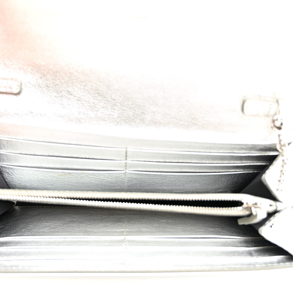 Metallic Calfskin Continental Wallet On Chain Argento