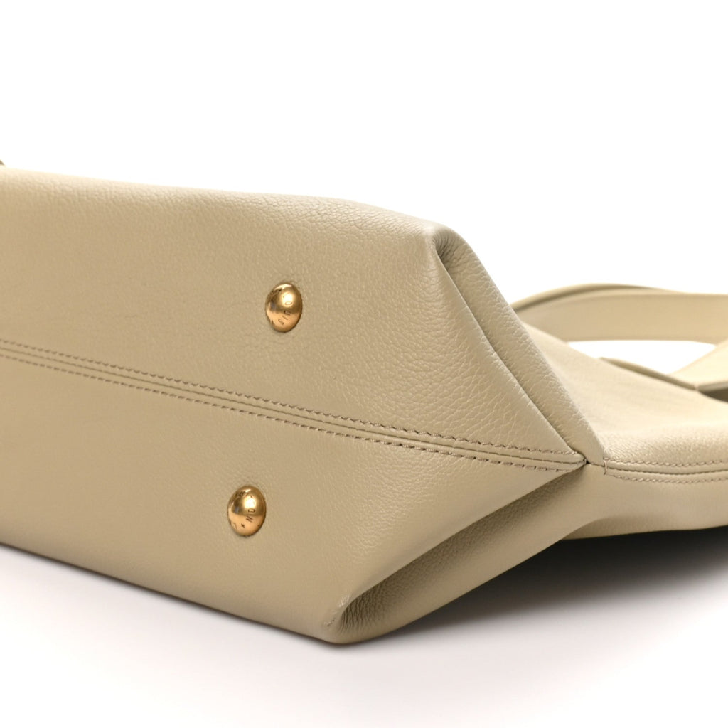 Grained Calfskin Low Key Cabas MM Clay