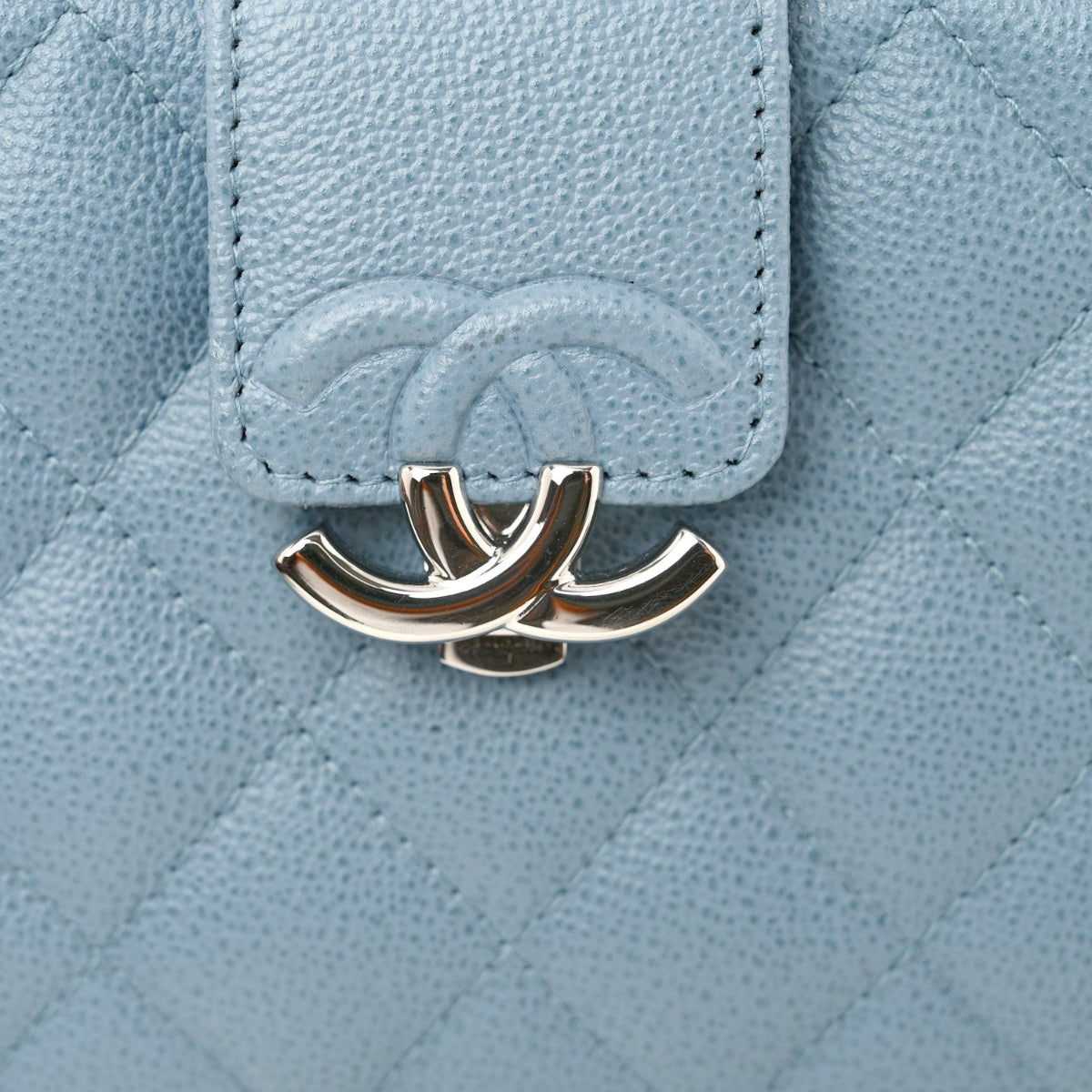 Grained Calfskin Quilted CC Box Clutch With Chain Blue