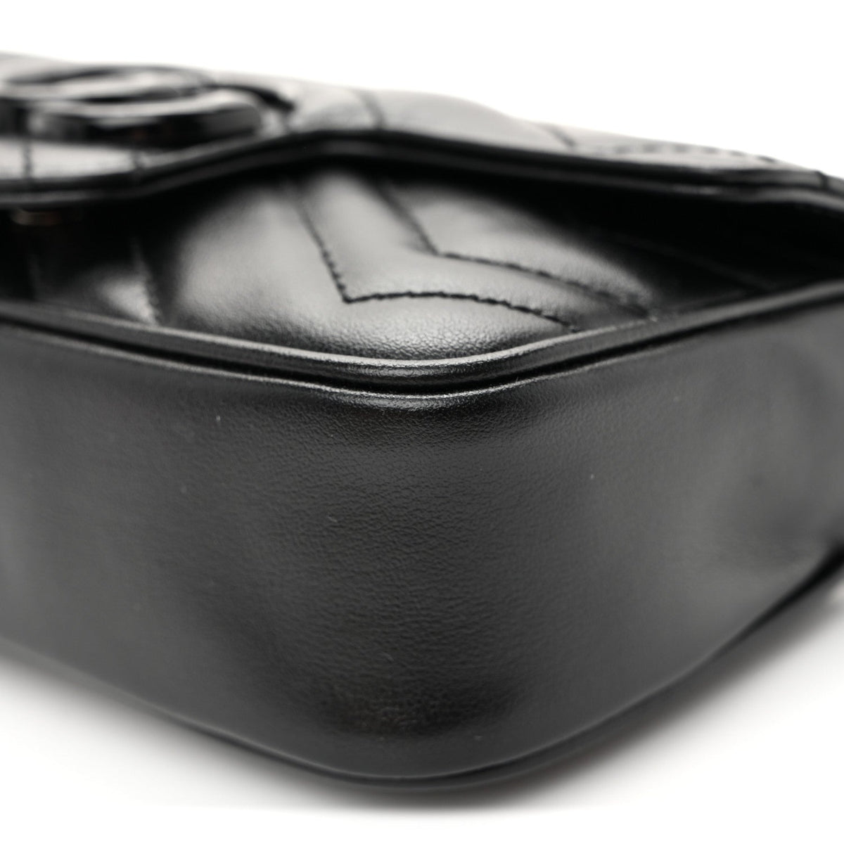 Calfskin Matelasse Monochrome GG Marmont Chain Belt Bag Black