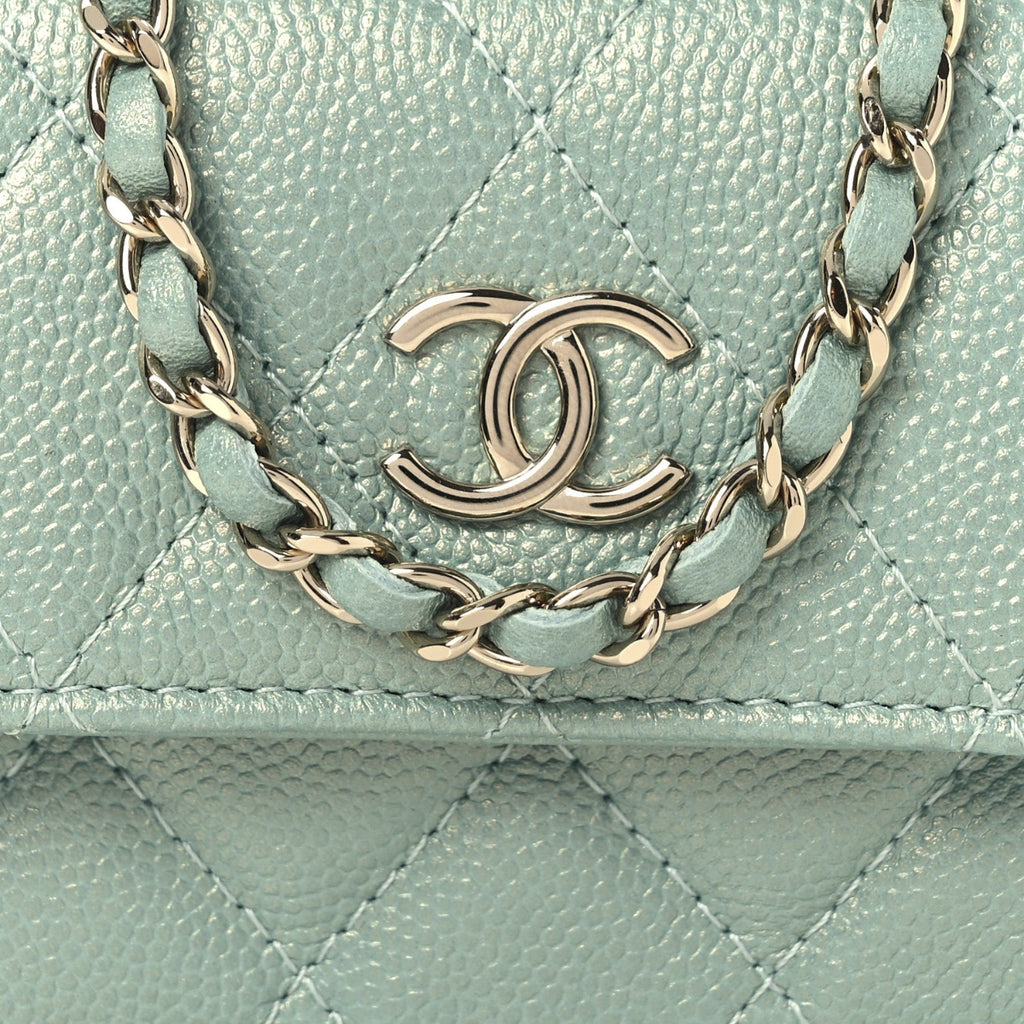 Iridescent Caviar Quilted Pearl On Top Coin Purse With Chain Light Green