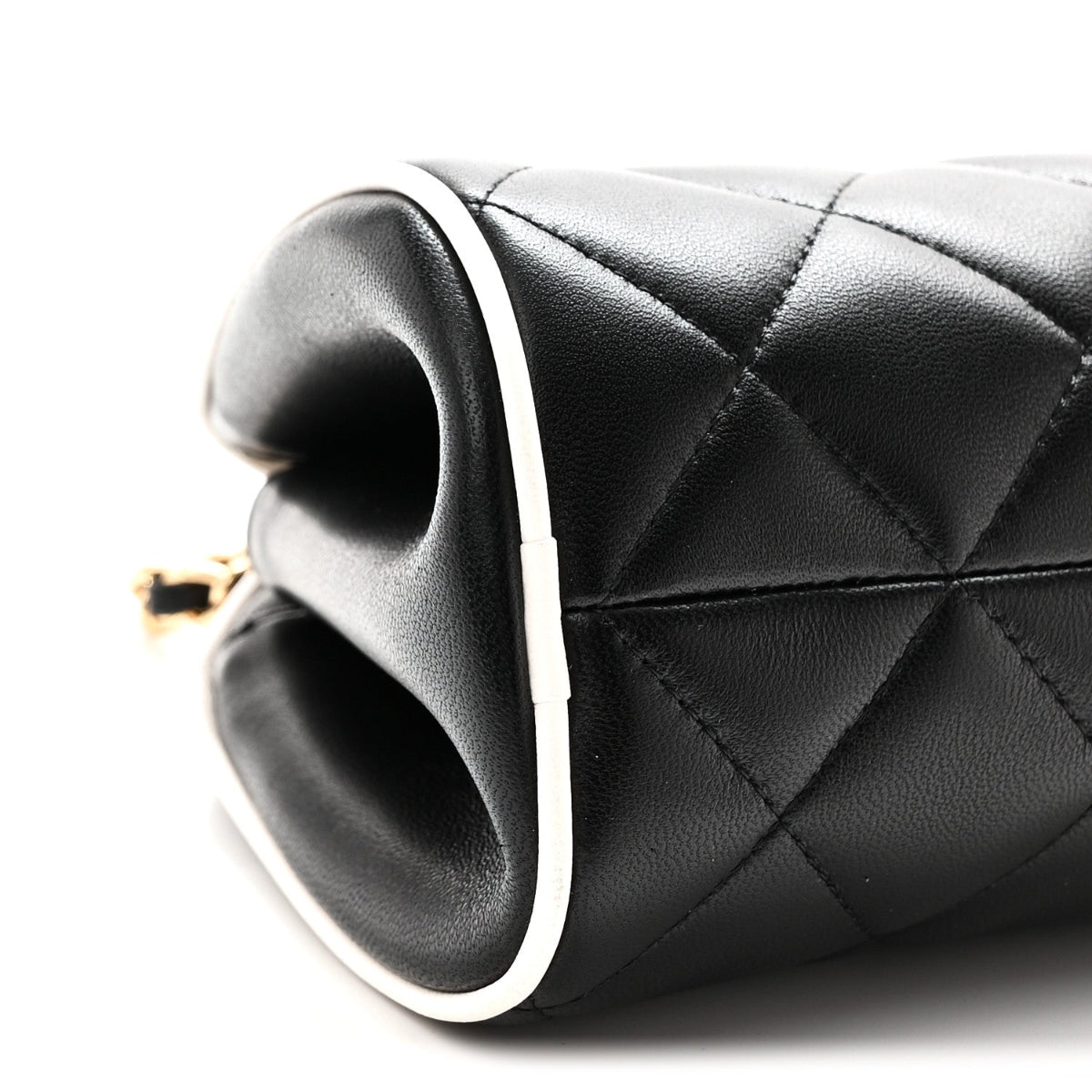 Lambskin Quilted Clutch With Chain Black White