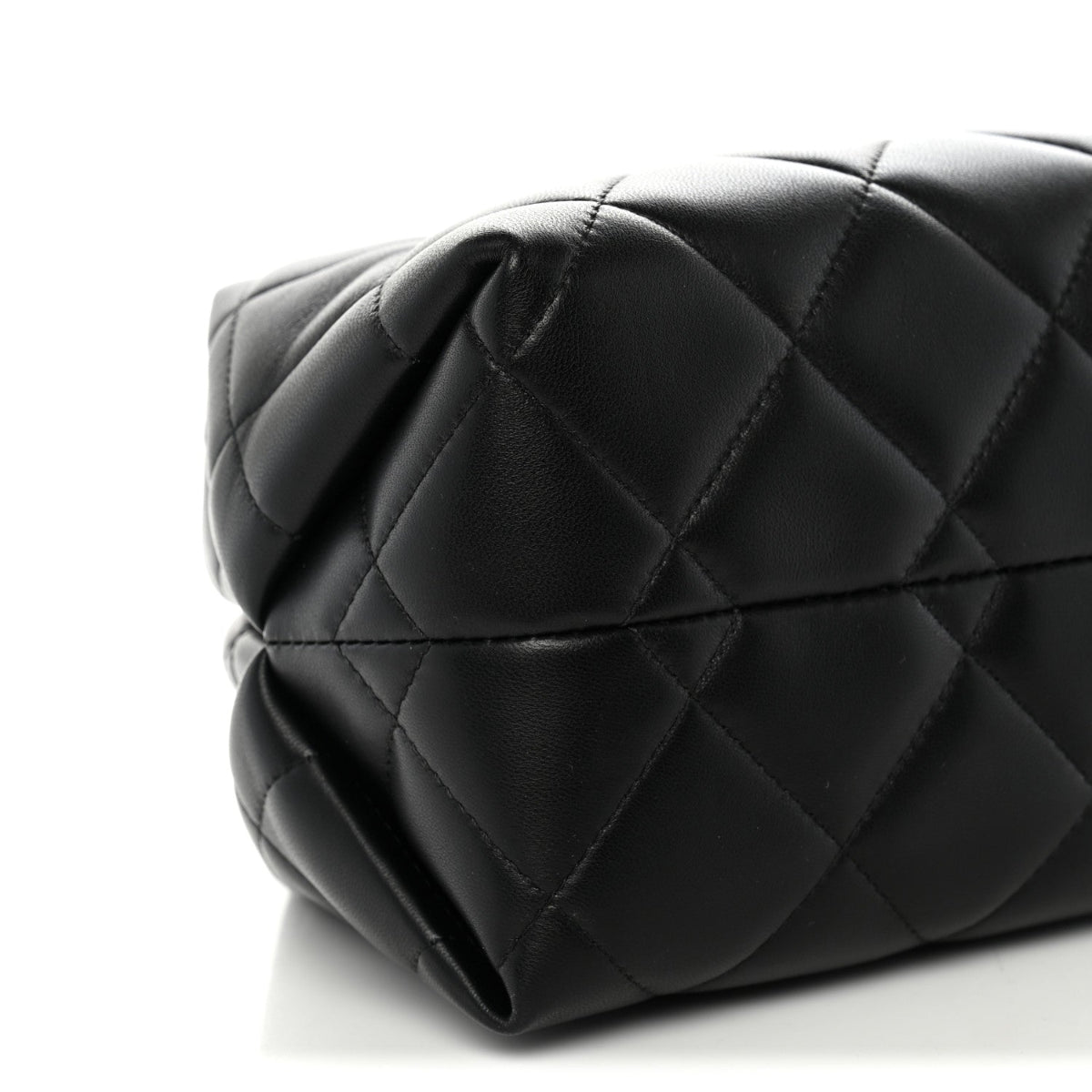Lambskin Quilted Clutch With Chain Black