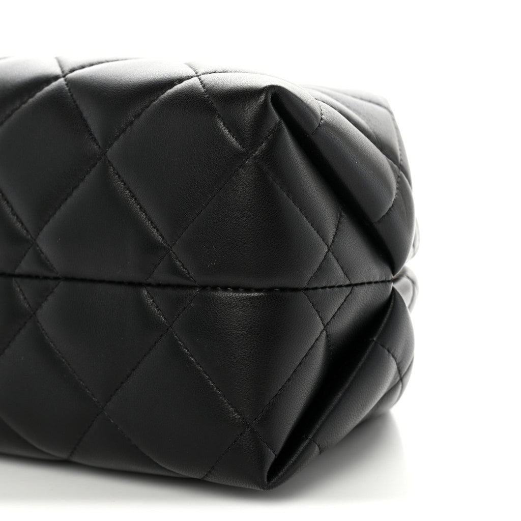 Lambskin Quilted Clutch With Chain Black