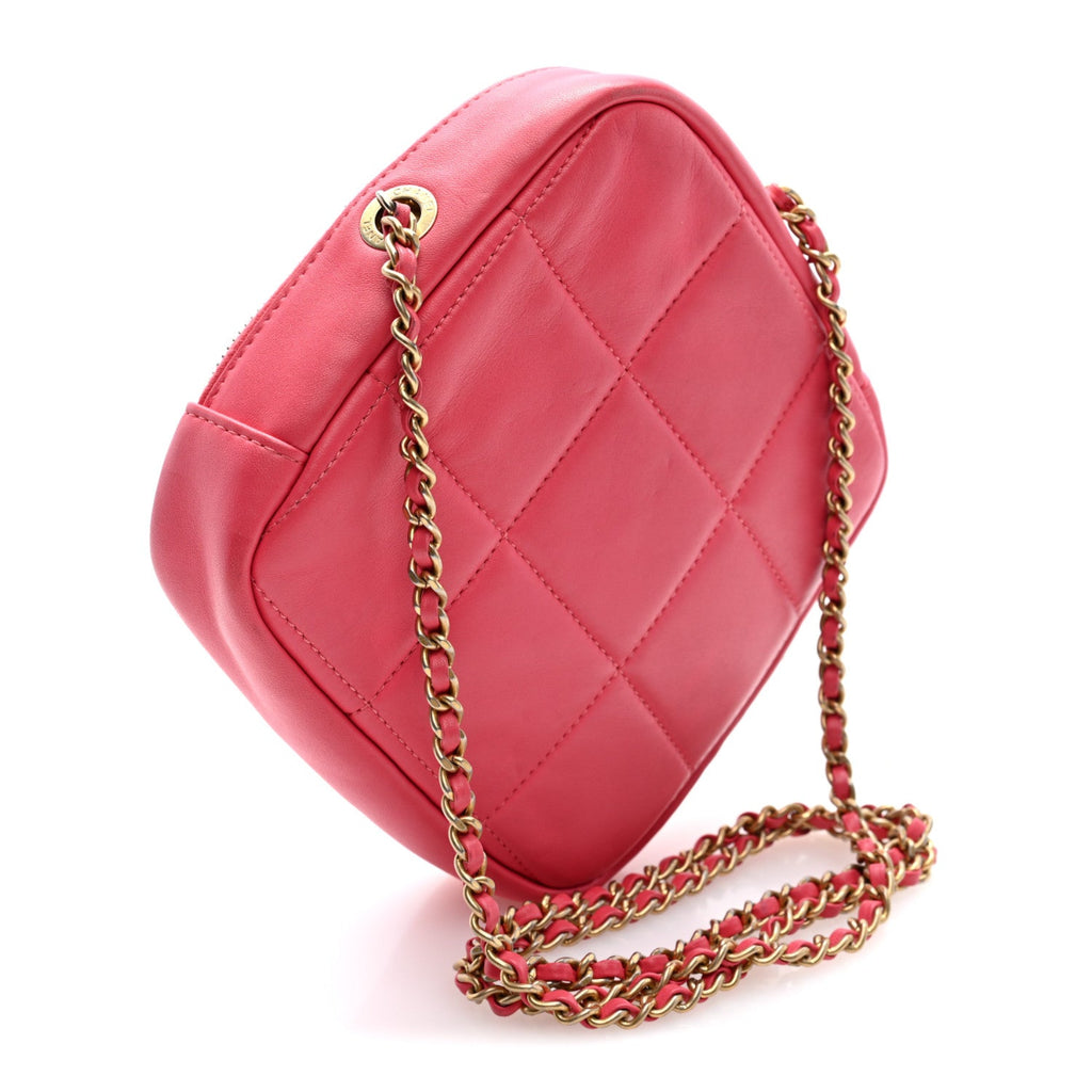 Lambskin Quilted Diamond Clutch With Chain Pink