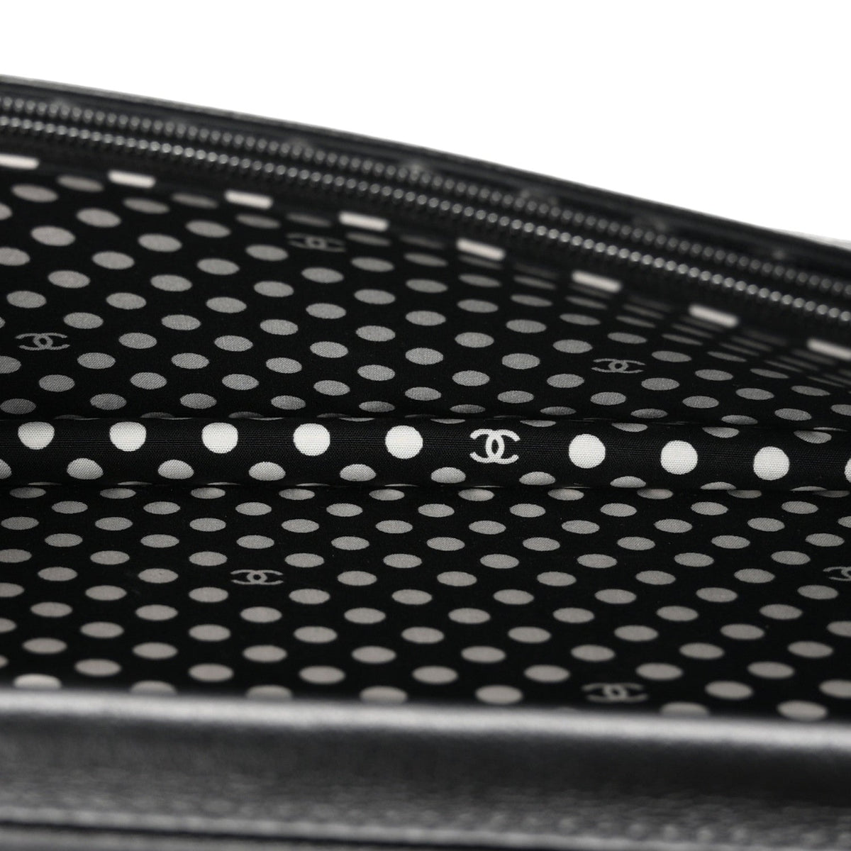Lambskin Quilted Pearl CC Flap Clutch Black