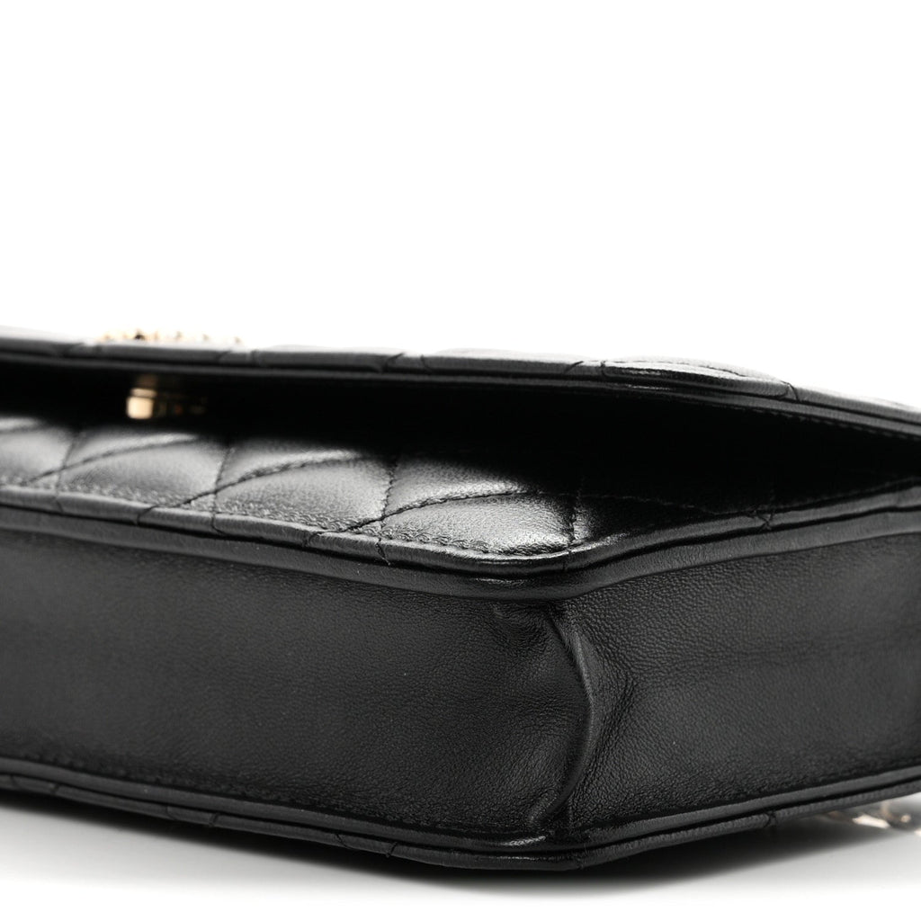 Lambskin Quilted Pearl CC Flap Clutch Black