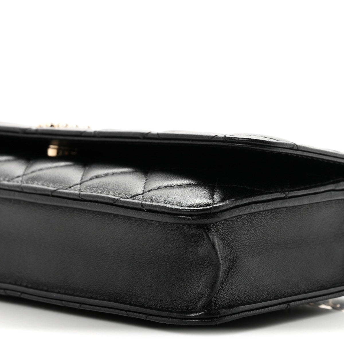 Lambskin Quilted Pearl CC Flap Clutch Black