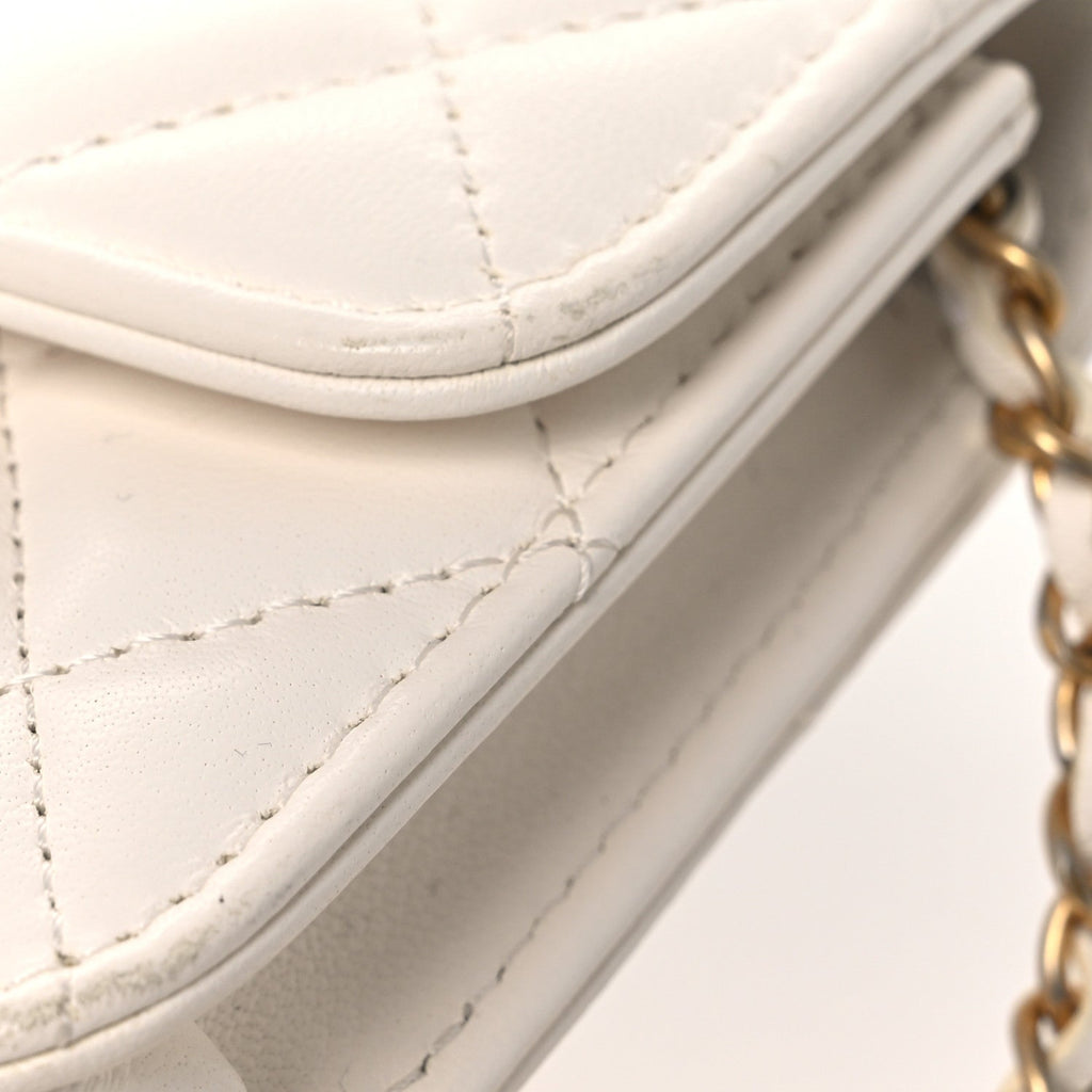 Lambskin Quilted Pearl Crush Clutch With Chain White