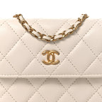 Lambskin Quilted Pearl Crush Clutch With Chain White