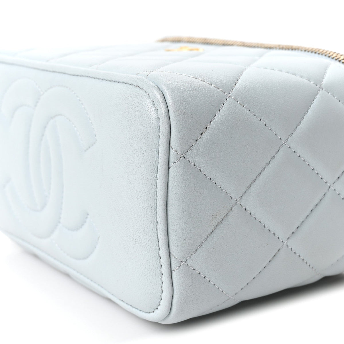 Lambskin Quilted Pearl Crush Small Vanity Case With Chain Light Blue