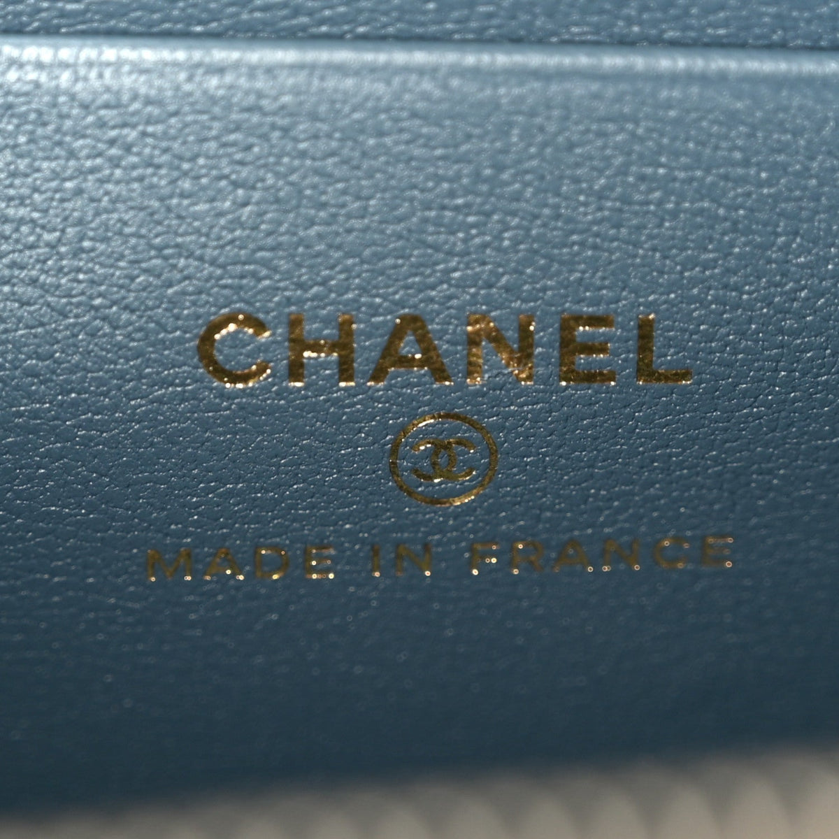 Lambskin Quilted Small Top Handle Vanity Case With Chain Blue