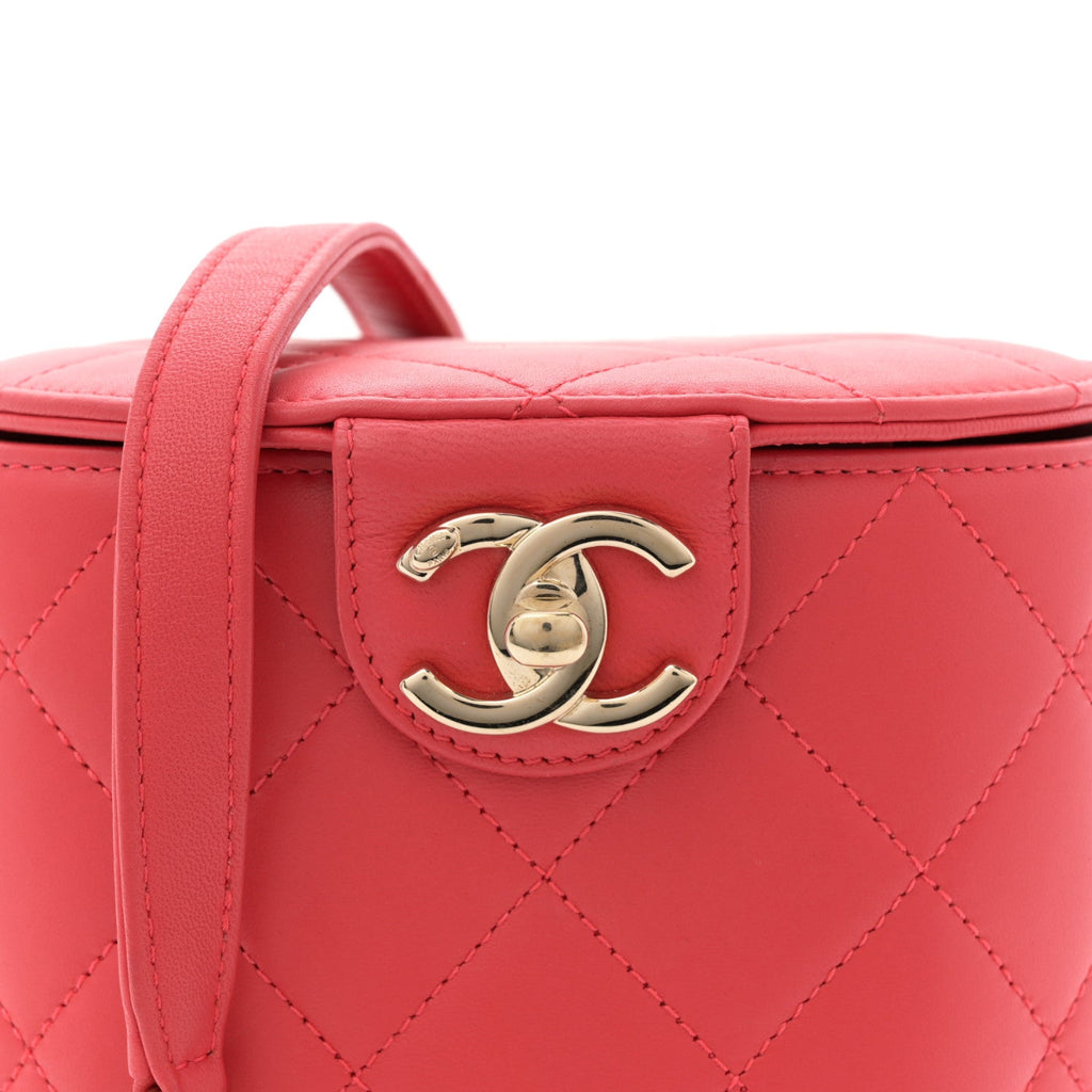 Lambskin Resin Elegant Chain Vanity Case Red