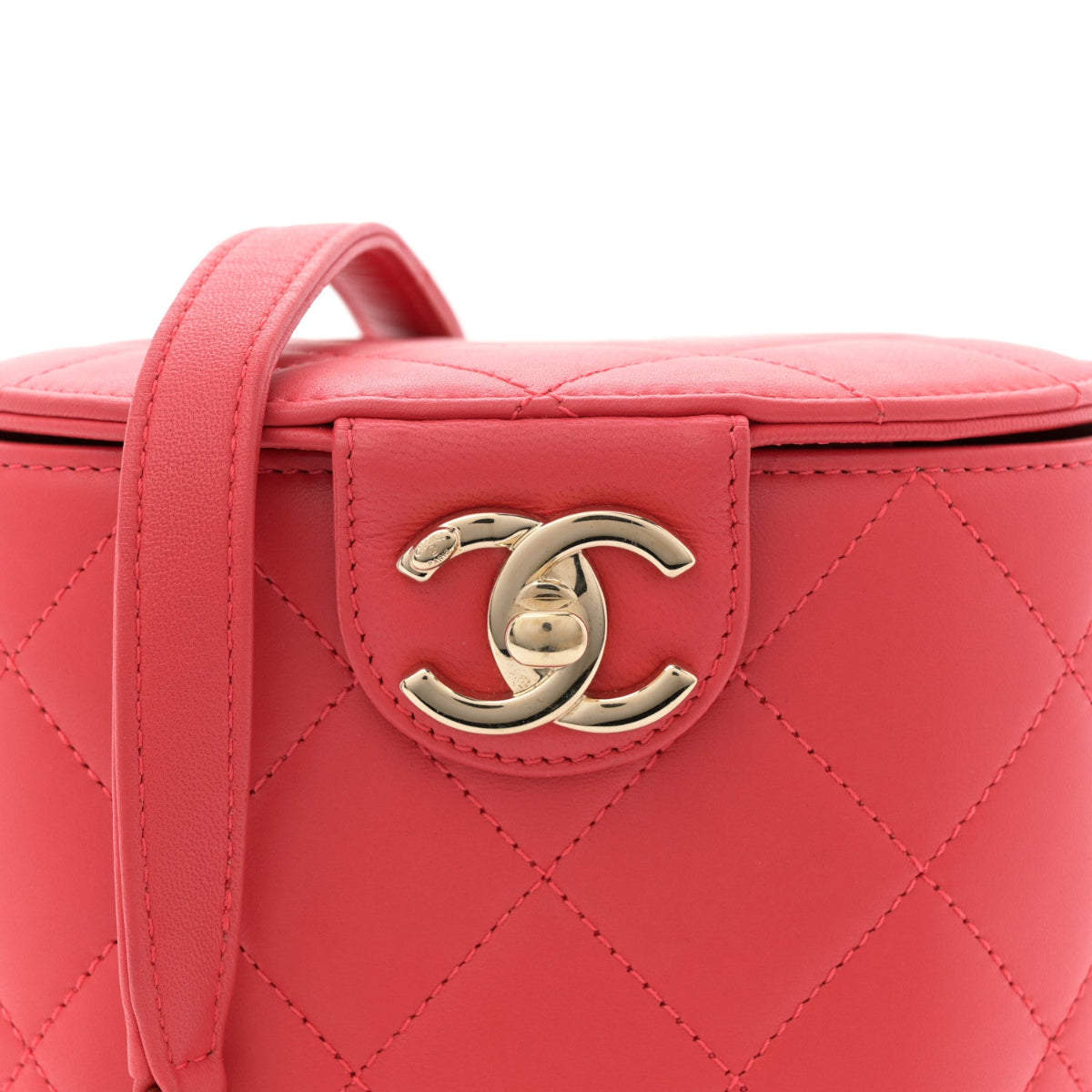 Lambskin Resin Elegant Chain Vanity Case Red