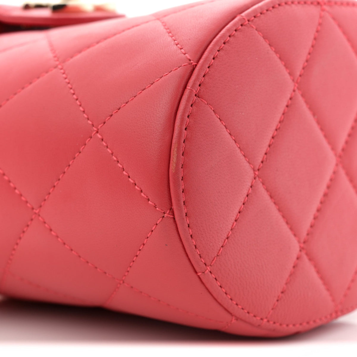 Lambskin Resin Elegant Chain Vanity Case Red