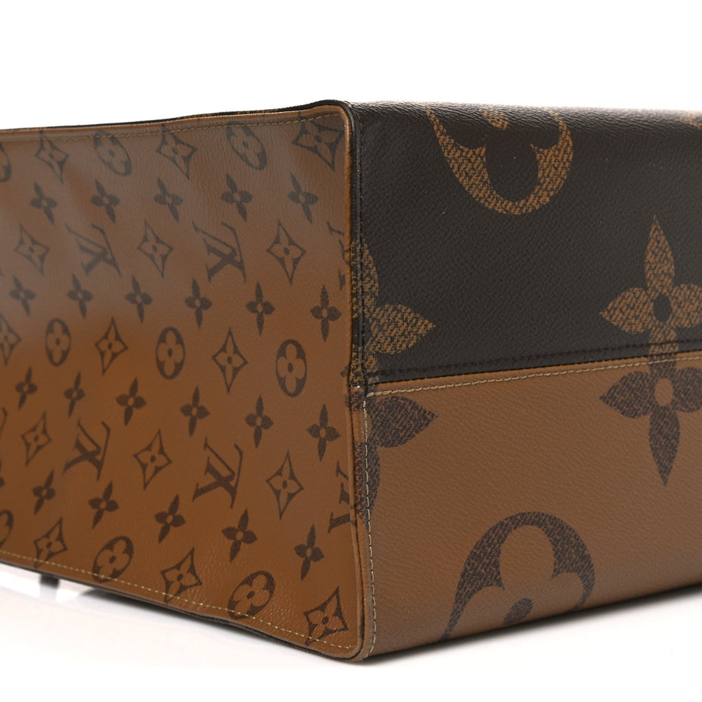 Reverse Monogram Giant Onthego GM