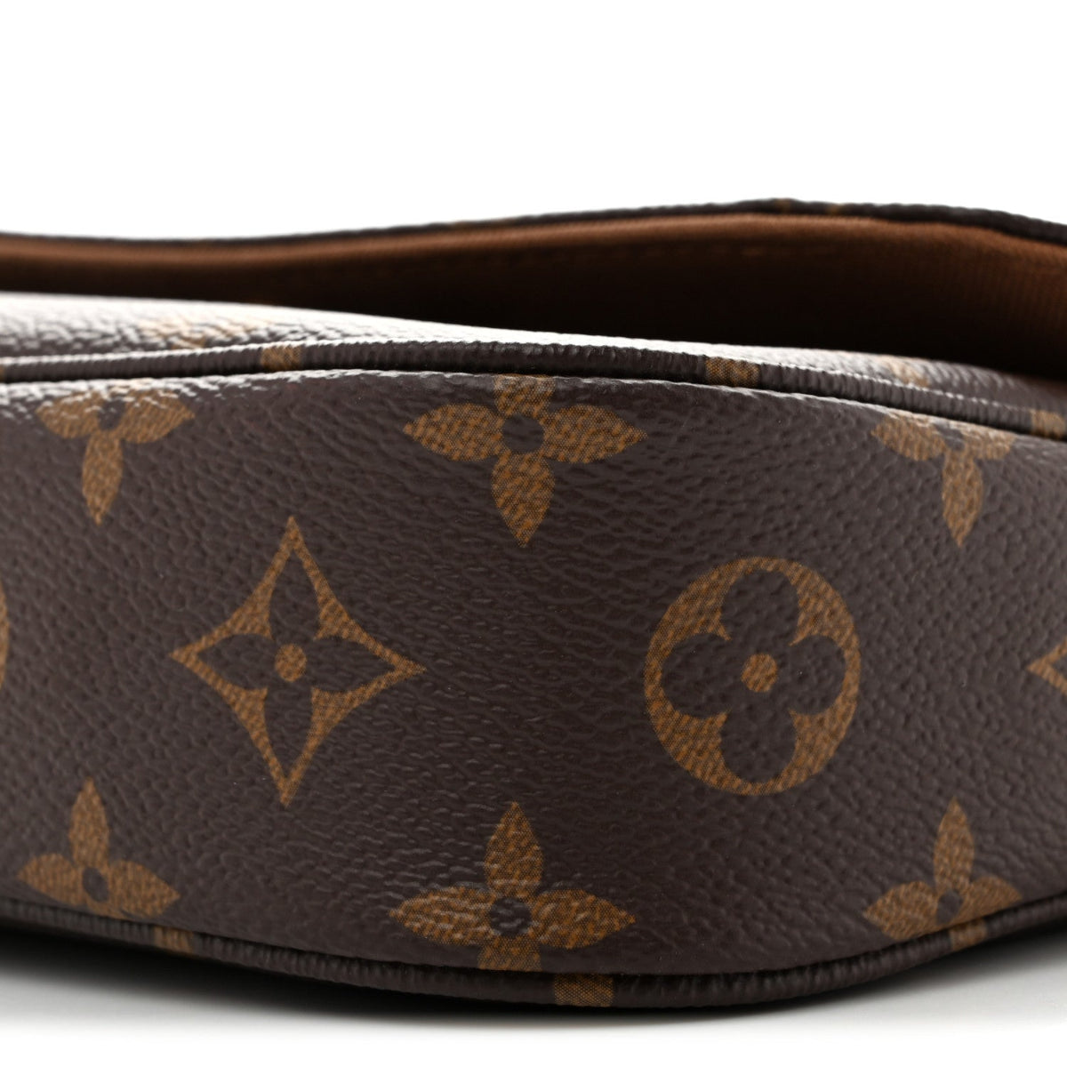 Monogram Ivy Wallet On Chain