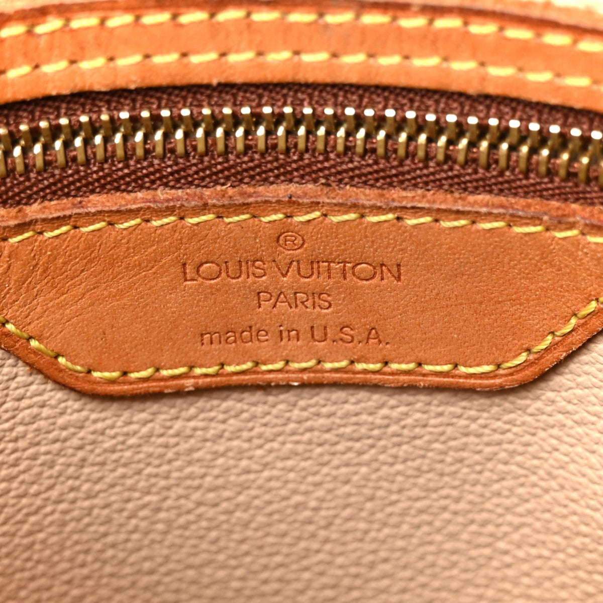 Monogram Petit Bucket 23