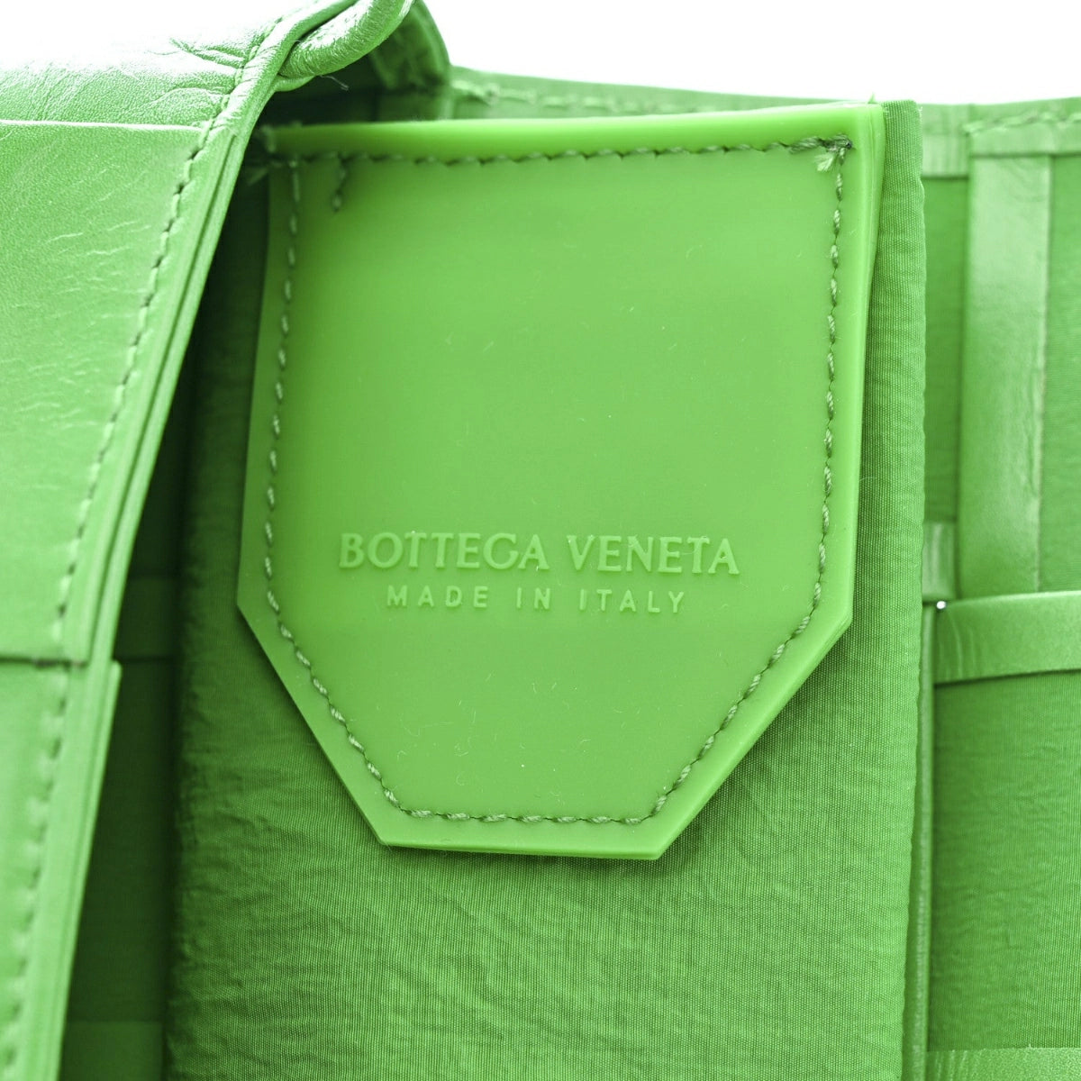 Paper Calfskin Maxi Intreccio Extra Mini Cassette Crossbody Bag Parakeet