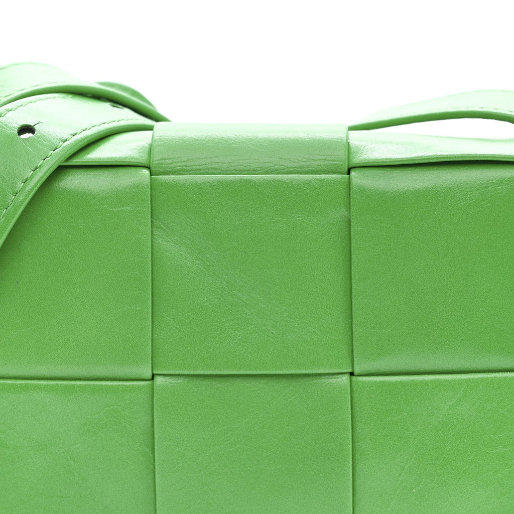 Paper Calfskin Maxi Intreccio Extra Mini Cassette Crossbody Bag Parakeet