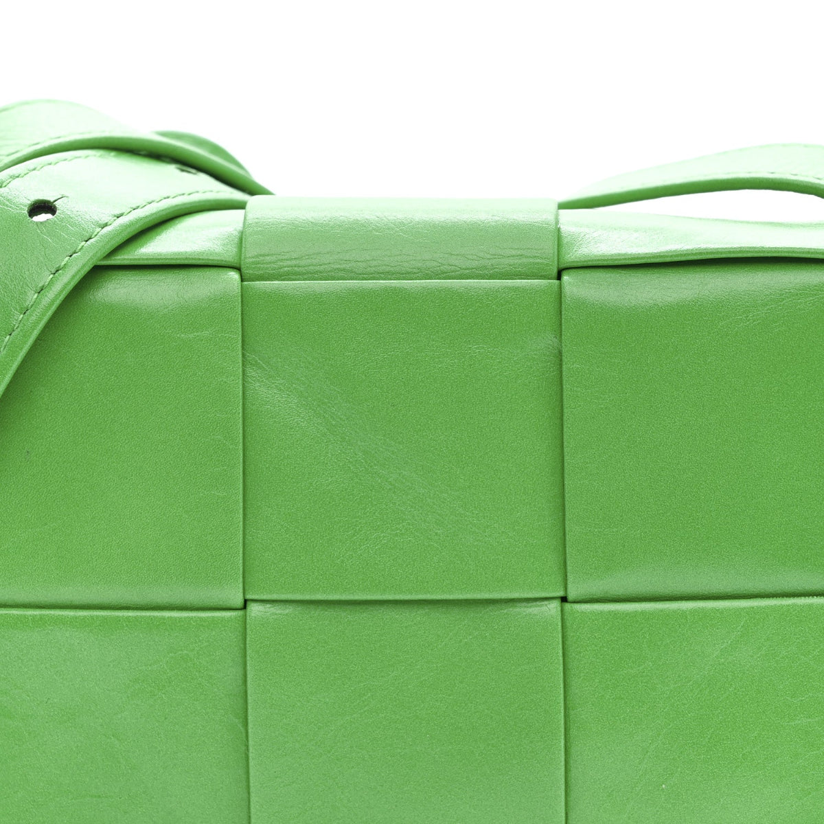 Paper Calfskin Maxi Intreccio Extra Mini Cassette Crossbody Bag Parakeet