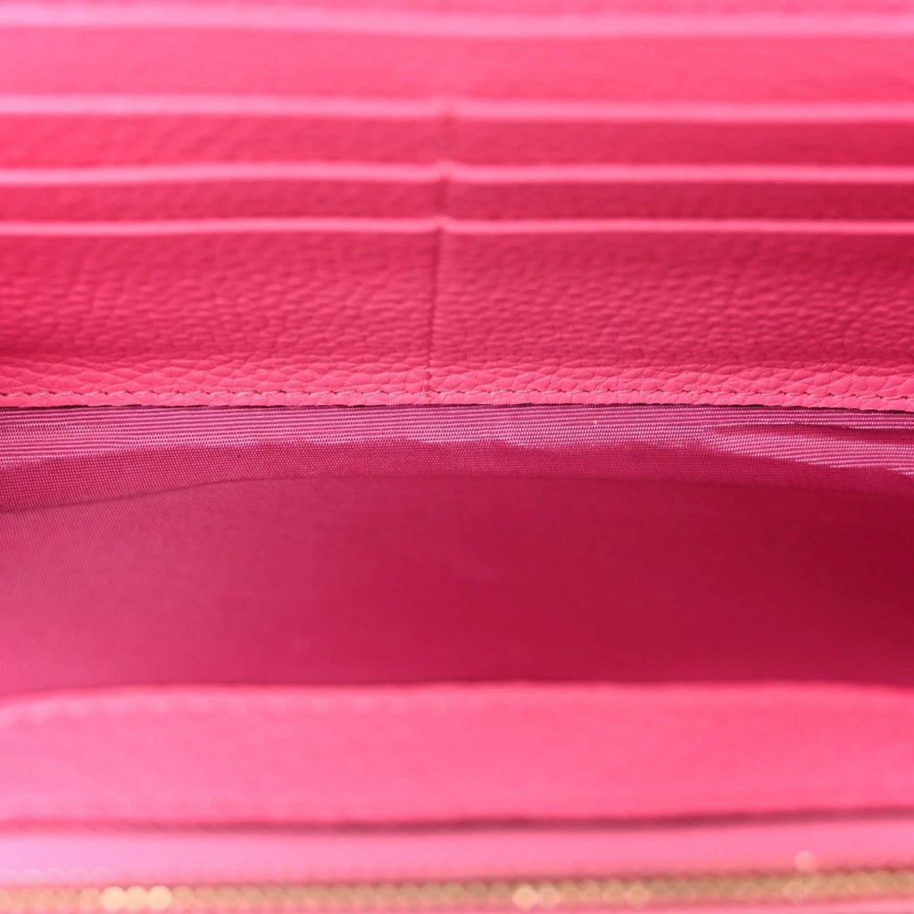 Pebbled Calfskin Rockstud Flip Lock Wallet On Chain Feminine Pink