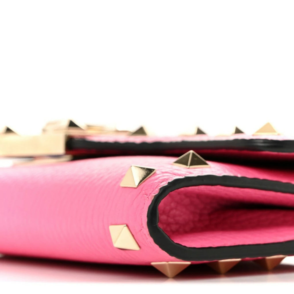 Pebbled Calfskin Rockstud Flip Lock Wallet On Chain Feminine Pink