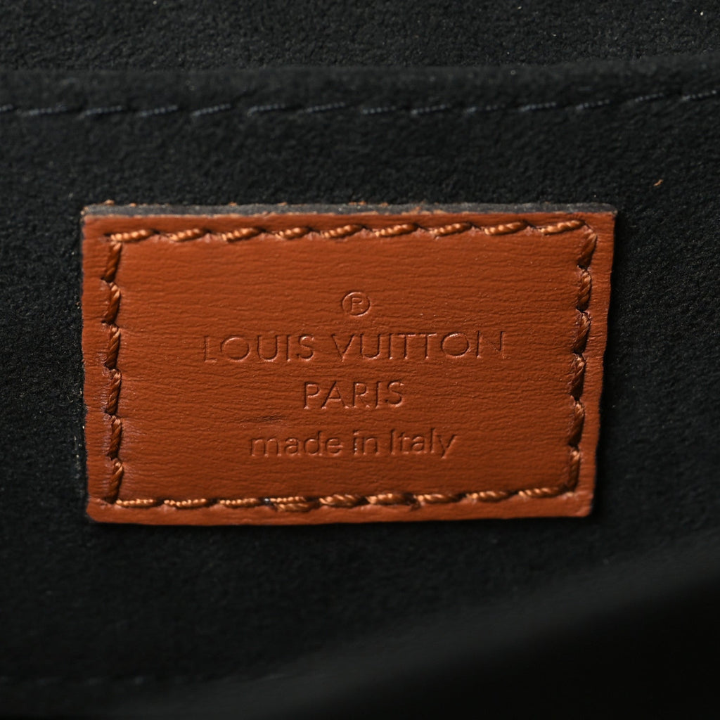 Reverse Monogram Dauphine Mini