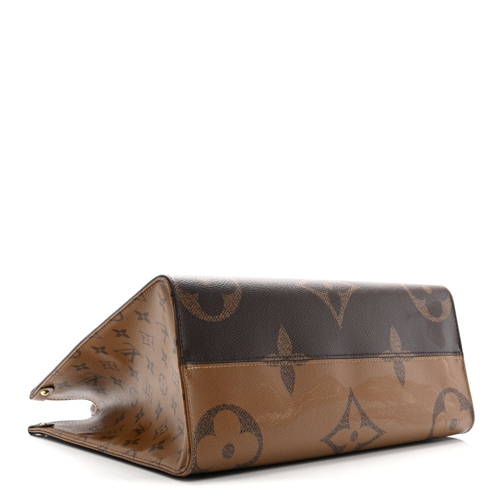 Reverse Monogram Giant Onthego MM